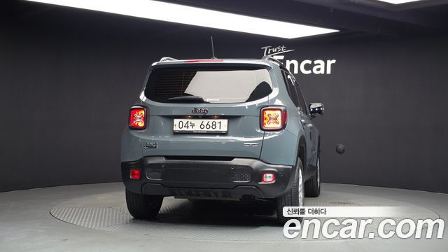 Jeep Renegade 2.0 Diesel Longitude AWD 2017 — фото 4