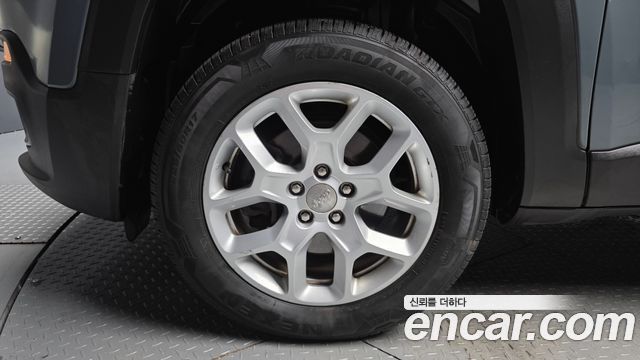 Jeep Renegade 2.0 Diesel Longitude AWD 2017 — фото 5