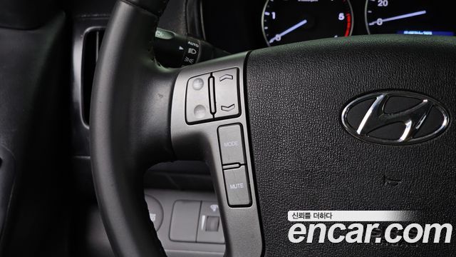 Hyundai Grand Starex Wagon 12-Seater Modern 2019 — фото 18