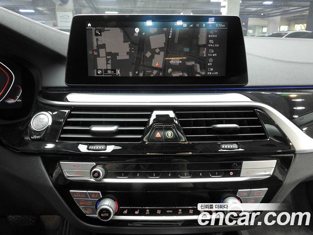 BMW 5 Series (G30) 520d Luxury Plus 2020 — фото 16