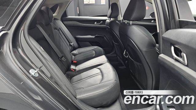 Kia K5 (III) 2.0 Prestige 2022 — фото 11