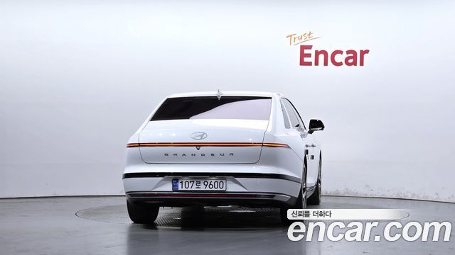Hyundai Grandeur Hybrid (GN7) Exclusive 2023 — фото 4