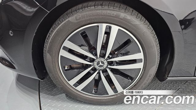 Mercedes-Benz A-Class (W177) A220 Sedan 2021 — фото 5