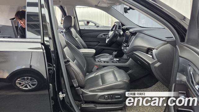 Chevrolet Traverse 3.6 AWD Premier 2020 — фото 11