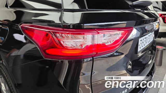 Chevrolet Traverse 3.6 AWD Premier 2020 — фото 23