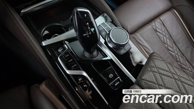 BMW 5 Series (G30) 530e M Sport 2021 — фото 9