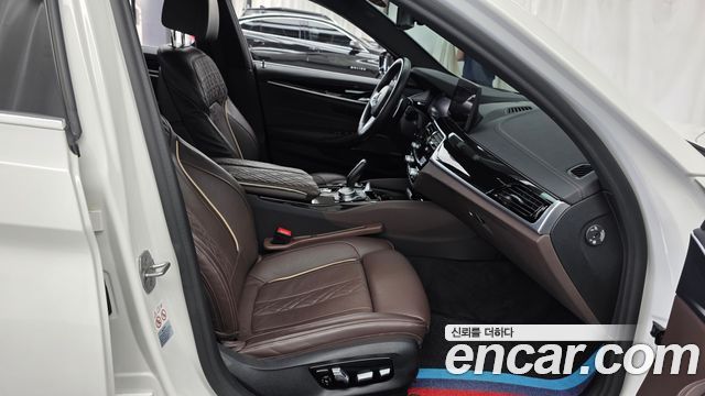 BMW 5 Series (G30) 530e M Sport 2021 — фото 11