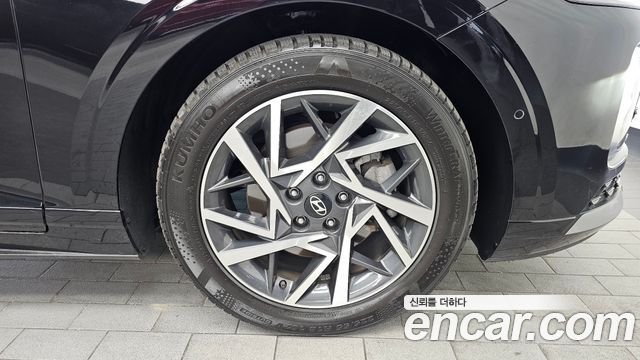 Hyundai Grandeur (GN7) 2,5 Gasoline 2WD Premium 2023 — фото 21