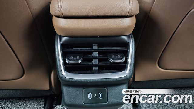 Hyundai Grandeur (GN7) 2,5 Gasoline 2WD Premium 2023 — фото 27
