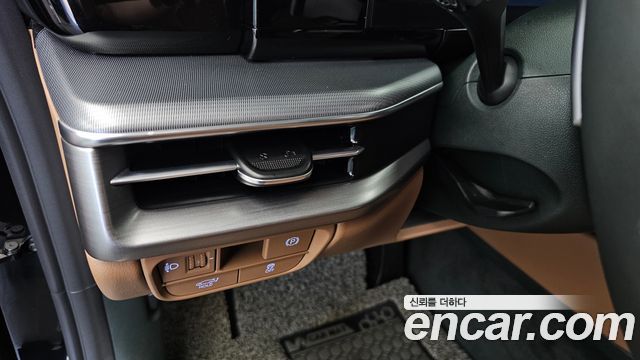 Hyundai Grandeur (GN7) 2,5 Gasoline 2WD Premium 2023 — фото 32