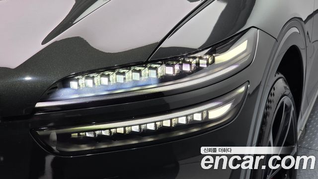 Genesis GV70 3.5T Gasoline AWD 2025 — фото 22