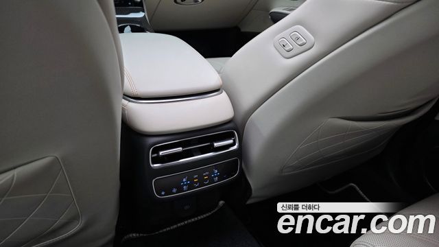 Genesis GV70 3.5T Gasoline AWD 2025 — фото 31