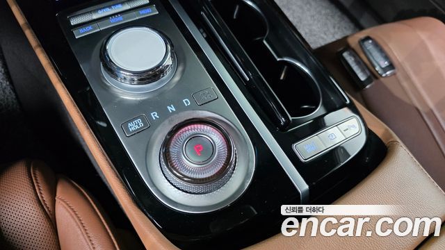 Genesis G80 (RG3) Gasoline 2.5 Turbo AWD 2024 — фото 9
