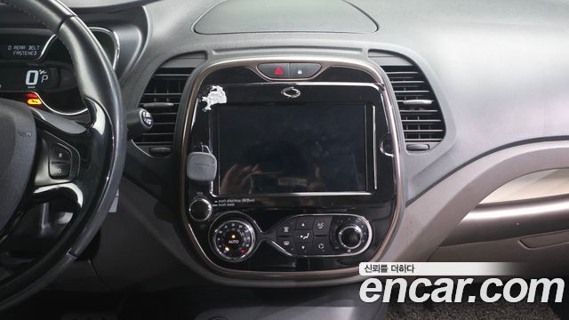 Renault Korea QM3 RE Signature 2017 — фото 14