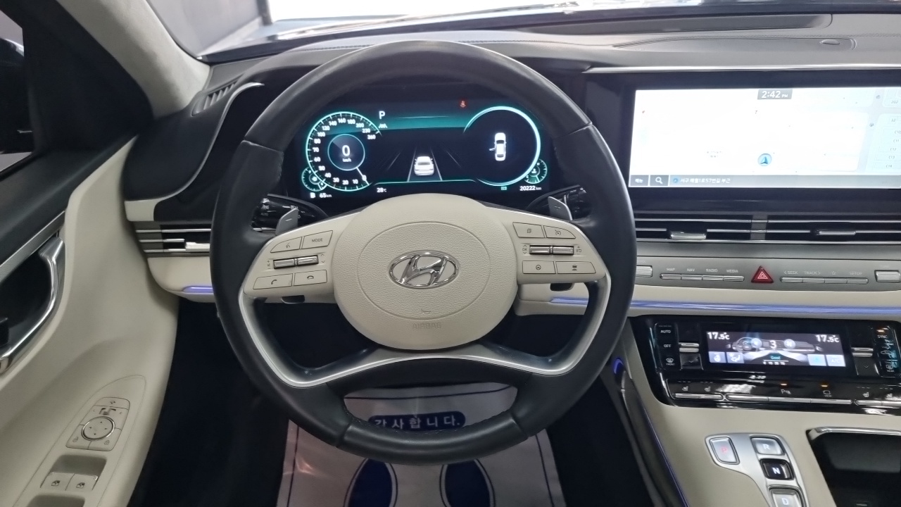 Hyundai Grandeur (IG) 2.5 Le Blanc 2023 — фото 16