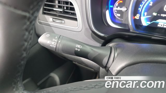 Renault Korea QM6 2.0 GDe RE 2WD 2025 — фото 30