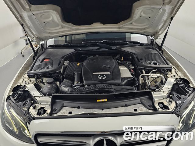 Mercedes-Benz E-Class (W213) E200 Avantgarde 2017 — фото 6