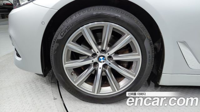 BMW 5 Series (G30) 520i Luxury 2019 — фото 5