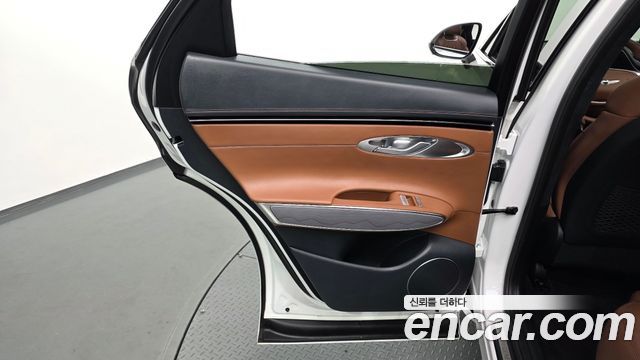 Genesis GV70 2.5T Gasoline 2WD 2021 — фото 25