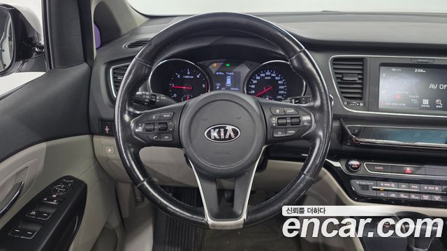 Kia Carnival 9-Seater Luxury 2019 — фото 14