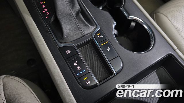 Kia Carnival 9-Seater Luxury 2019 — фото 18