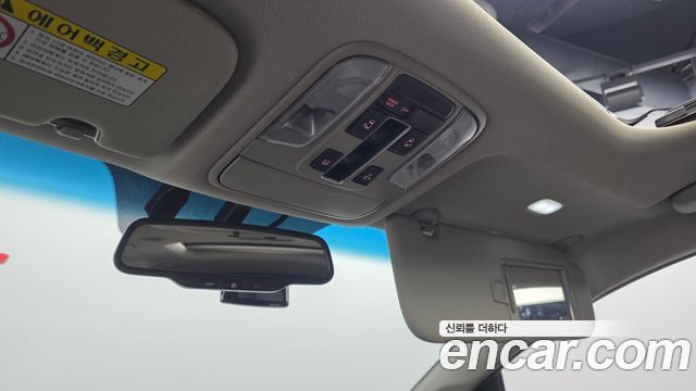 Kia Carnival 9-Seater Luxury 2019 — фото 20