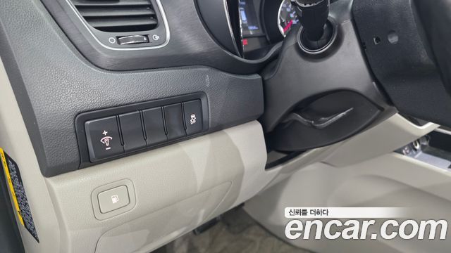 Kia Carnival 9-Seater Luxury 2019 — фото 27