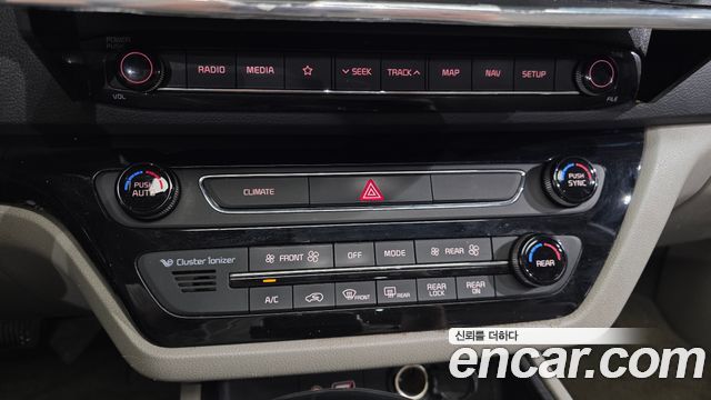 Kia Carnival 9-Seater Luxury 2019 — фото 31