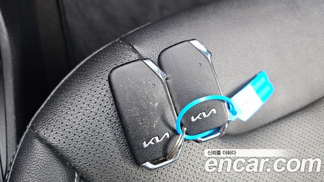 Kia Niro Plus Air 2023 — фото 19
