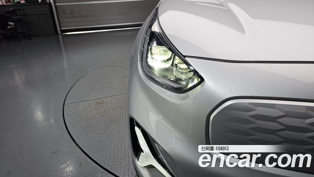 Kia Niro Plus Air 2023 — фото 22