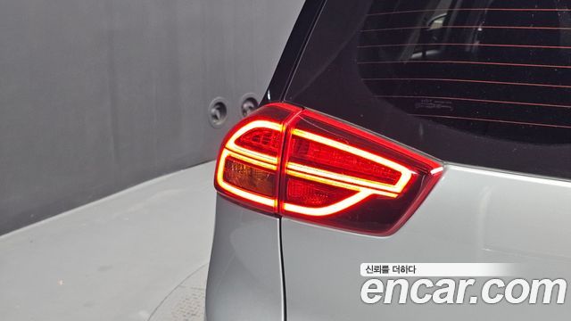 Kia Niro Plus Air 2023 — фото 23