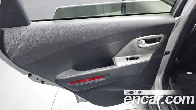 Kia Niro Plus Air 2023 — фото 25