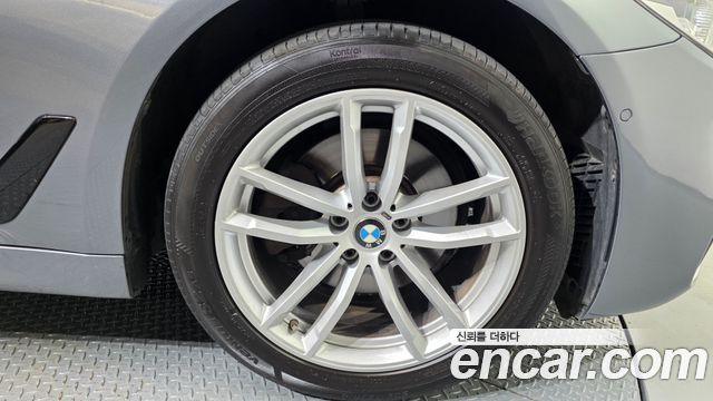BMW 5 Series (G30) 520d xDrive M Sport Package 2017 — фото 5