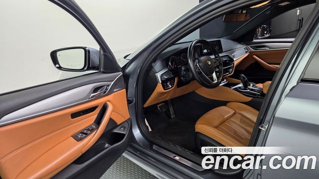 BMW 5 Series (G30) 520d xDrive M Sport Package 2017 — фото 10