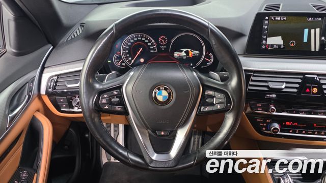 BMW 5 Series (G30) 520d xDrive M Sport Package 2017 — фото 13