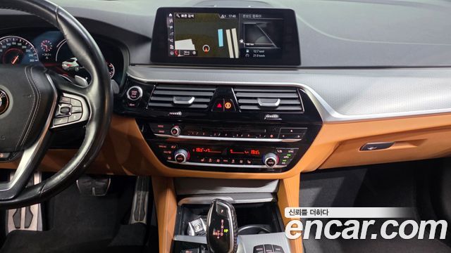 BMW 5 Series (G30) 520d xDrive M Sport Package 2017 — фото 14