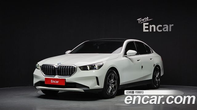 BMW 5 Series (G60) 523d xDrive 2024 — фото 1