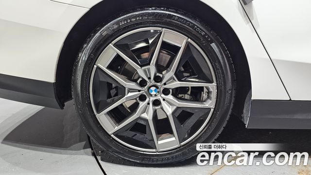 BMW 5 Series (G60) 523d xDrive 2024 — фото 5