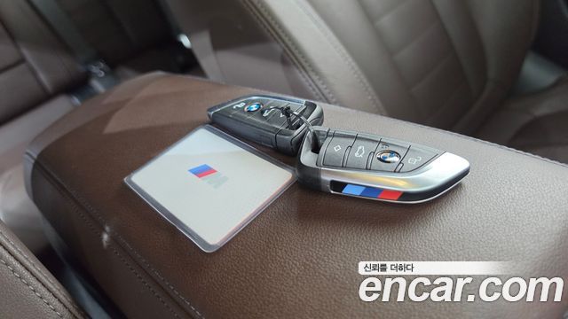 BMW i4 eDrive40 M Sports Pro 2024 — фото 16
