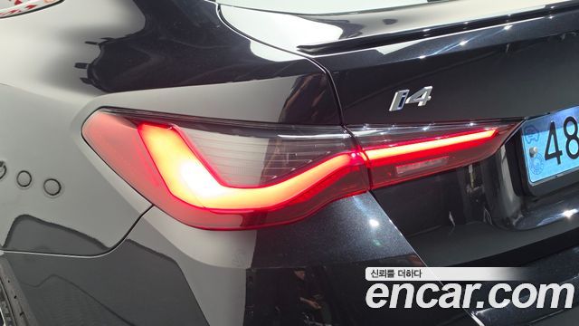 BMW i4 eDrive40 M Sports Pro 2024 — фото 23