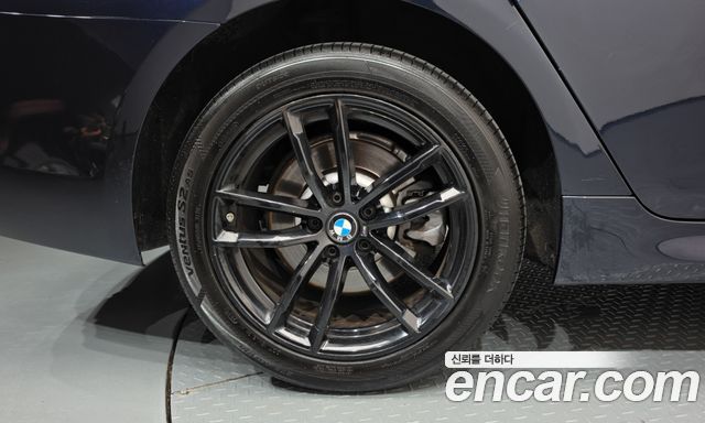 BMW 5 Series (G30) 520d xDrive M Sport Package 2018 — фото 5