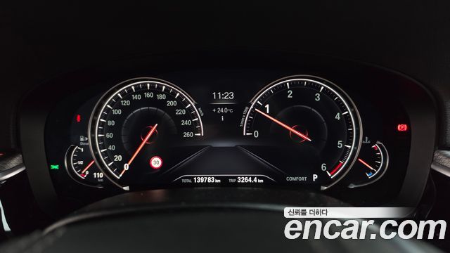 BMW 5 Series (G30) 520d xDrive M Sport Package 2018 — фото 8