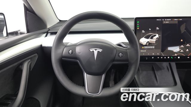 Tesla Model Y RWD 2024 — фото 13