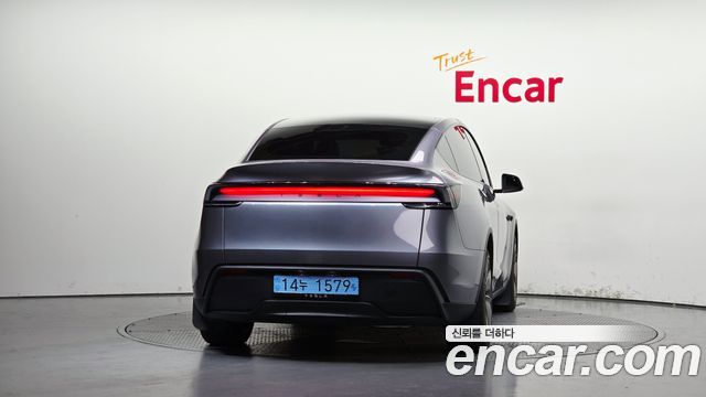 Tesla Model Y RWD 2025 — фото 4