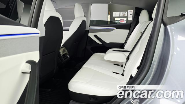 Tesla Model Y RWD 2025 — фото 11
