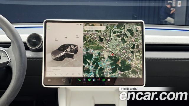 Tesla Model Y RWD 2025 — фото 14