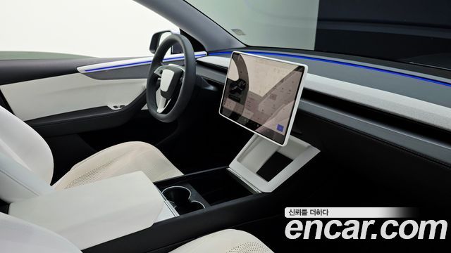 Tesla Model Y RWD 2025 — фото 28