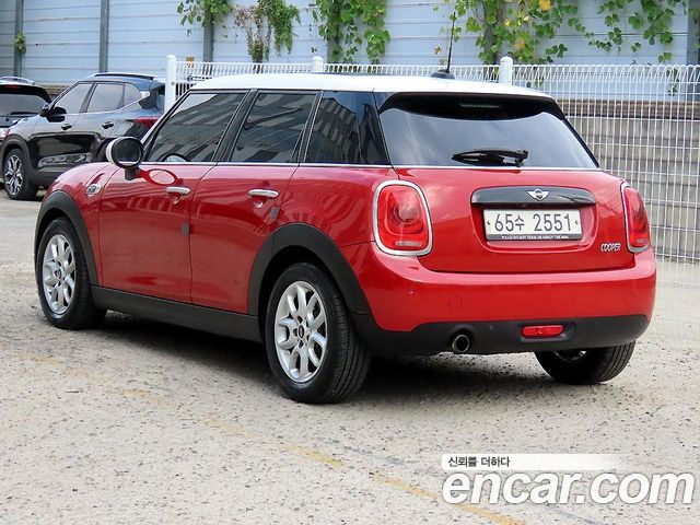 MINI Cooper 5Door HIGH 3rd 2018 — фото 2