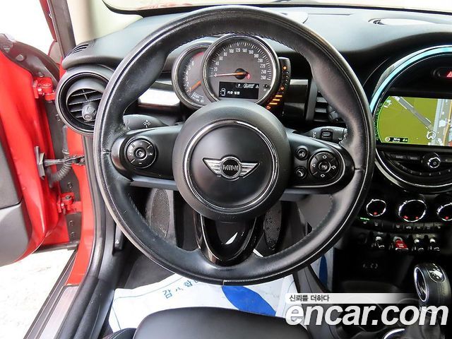 MINI Cooper 5Door HIGH 3rd 2018 — фото 8