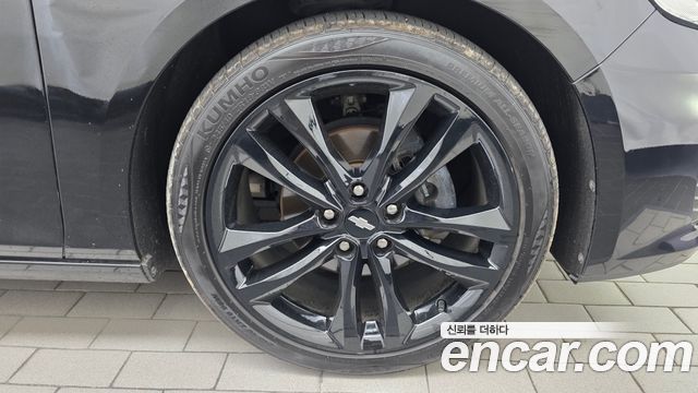 Chevrolet Malibu 1.3 Turbo Perfect Black Premier 2019 — фото 21